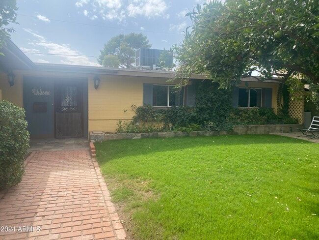 Foto del edificio - 3715 E Shaw Butte Dr
