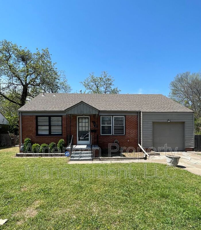 Foto principal - 718 N Gary Pl