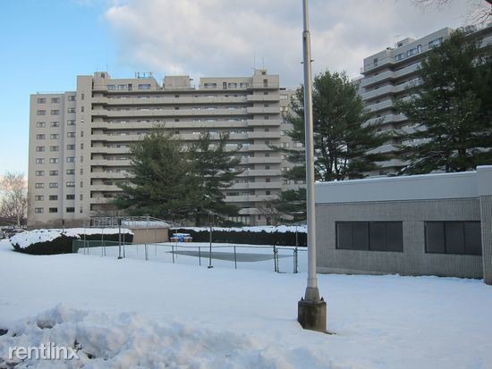 Building Photo - 3200 Park Ave