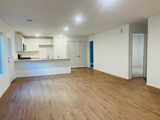 Building Photo - 2818 Via Augusta Dr