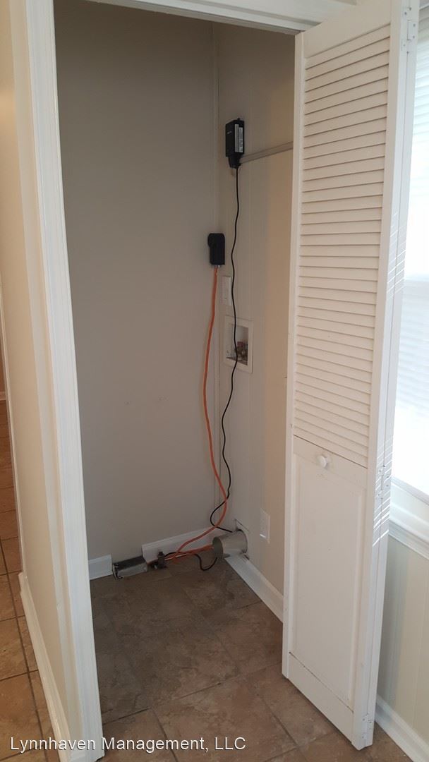Foto del edificio - 3 br, 1 bath House - 156 Chichester Ave
