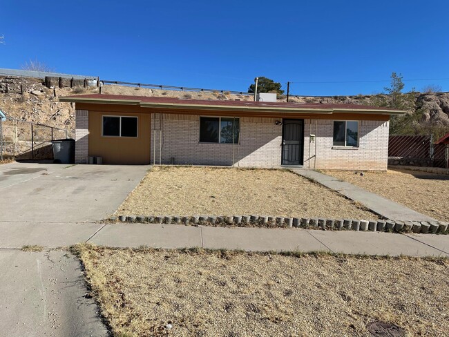 Building Photo - 8137 Staghorn Dr