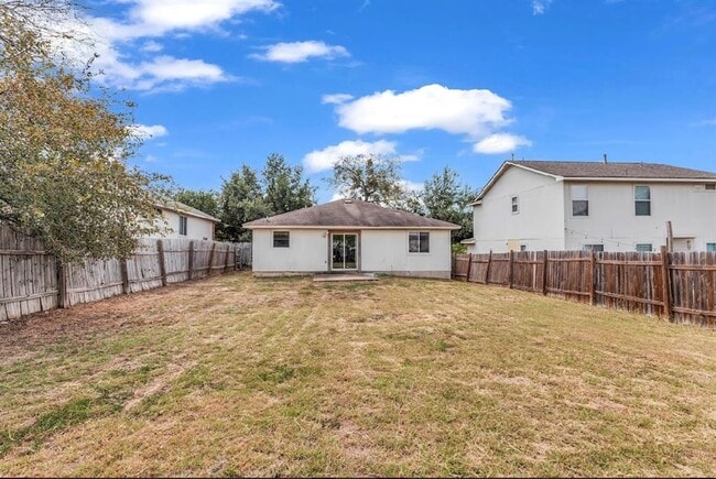Building Photo - 15006 Mossycup Ln