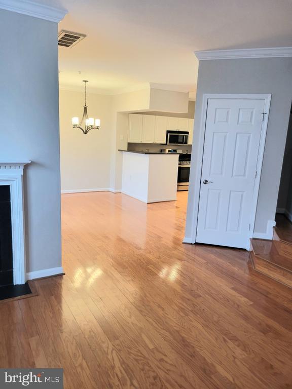 Foto del edificio - 2109 Highcourt Ln