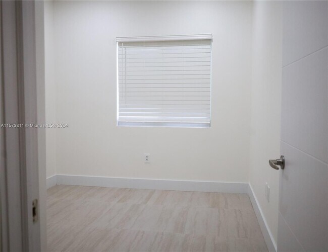 Foto del edificio - 1795 NW 47th St