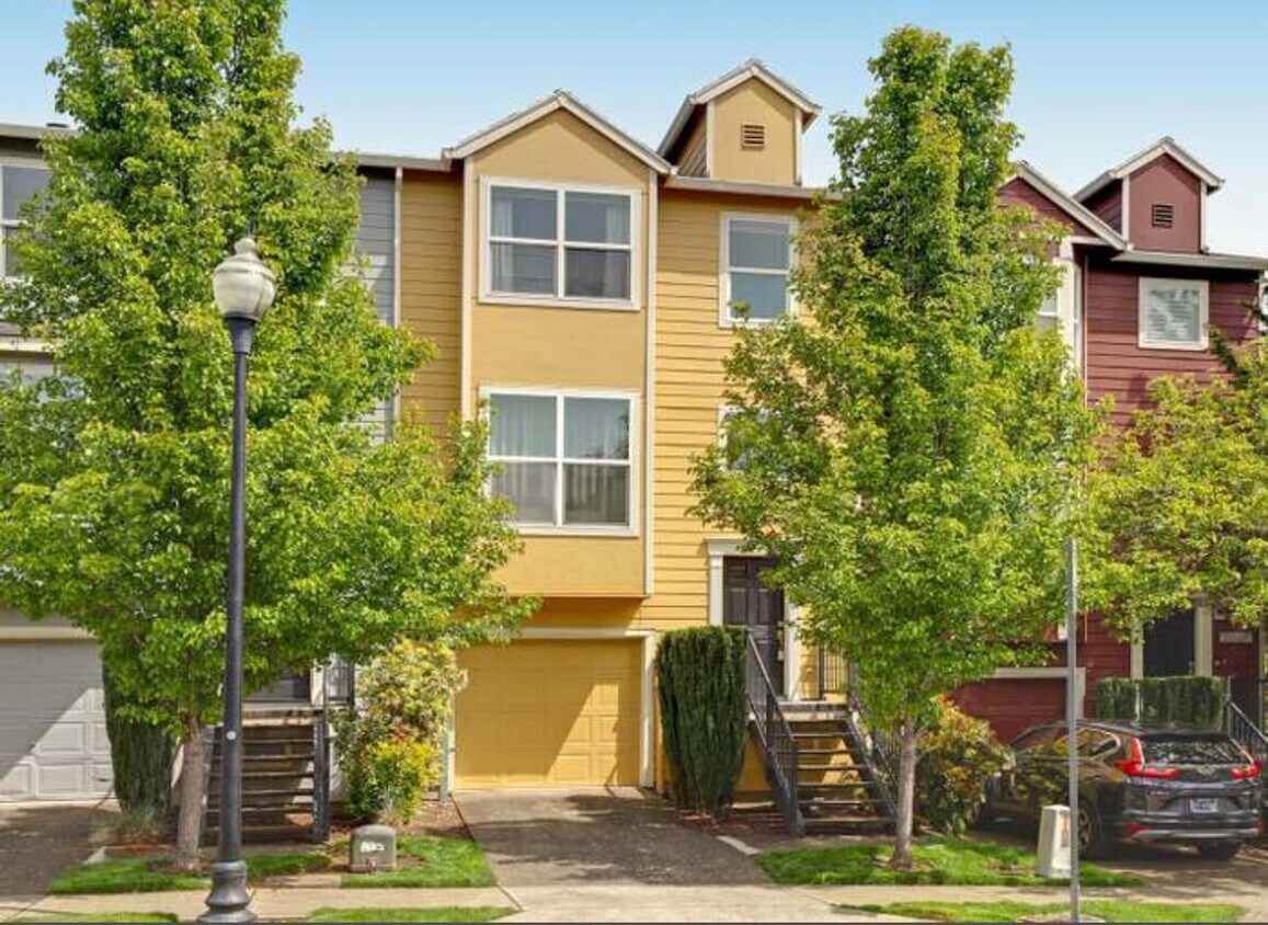 Update 3 Bedroom Home in Beaverton! - Update 3 Bedroom Home in Beaverton!