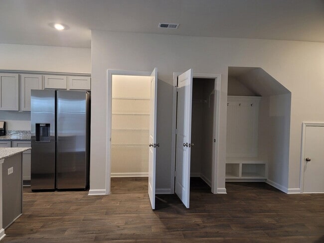 Foto del edificio - 2380 Bellflower St