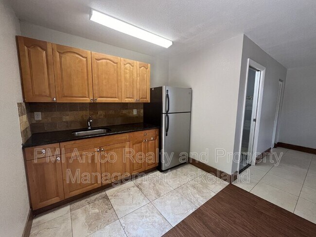 Foto del edificio - 512 W Myrtle St