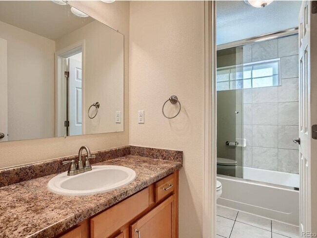Foto del edificio - 2BD / 2BA Condo - Great Location! Close to...
