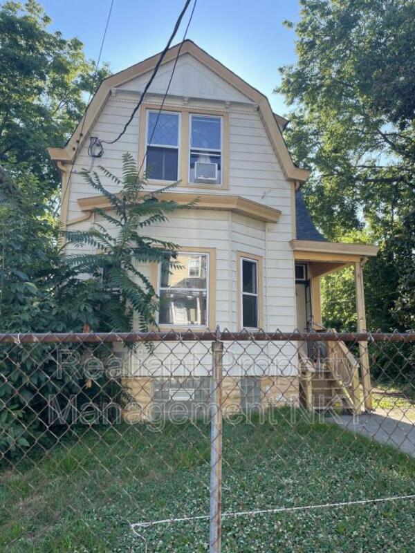 2044 Garrard St, Covington, KY 41014 House for Rent in Covington, KY