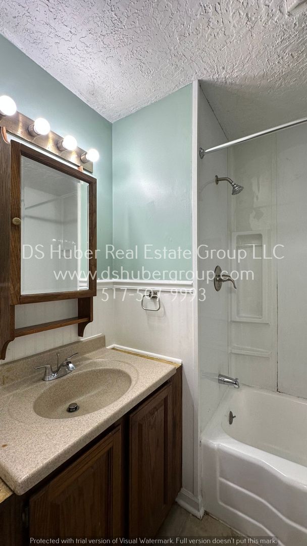 Building Photo - 6244 Grovenburg Rd