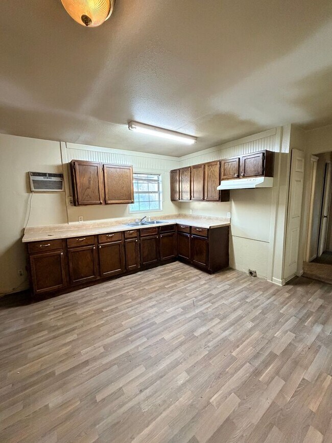 Building Photo - Updated 3 Bedroom Home in Sunset Acres