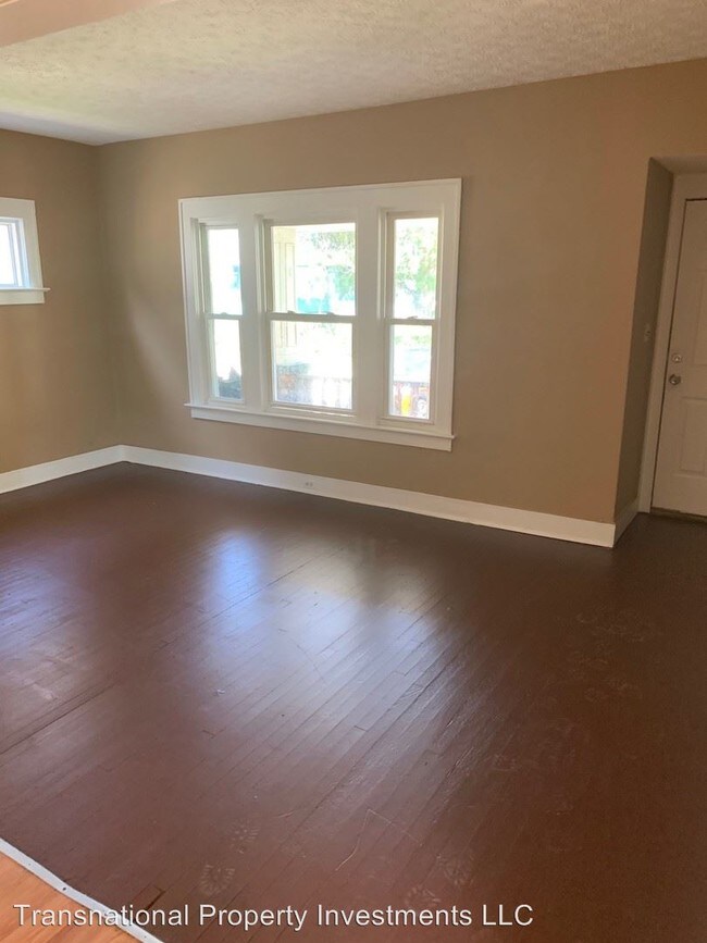 Building Photo - 2 br, 1 bath Apartment - 13436 Hartford Ave.