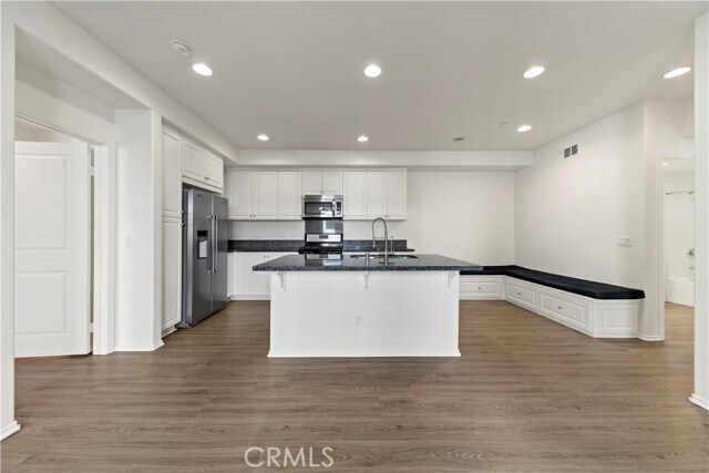Building Photo - 111 Macintosh Way