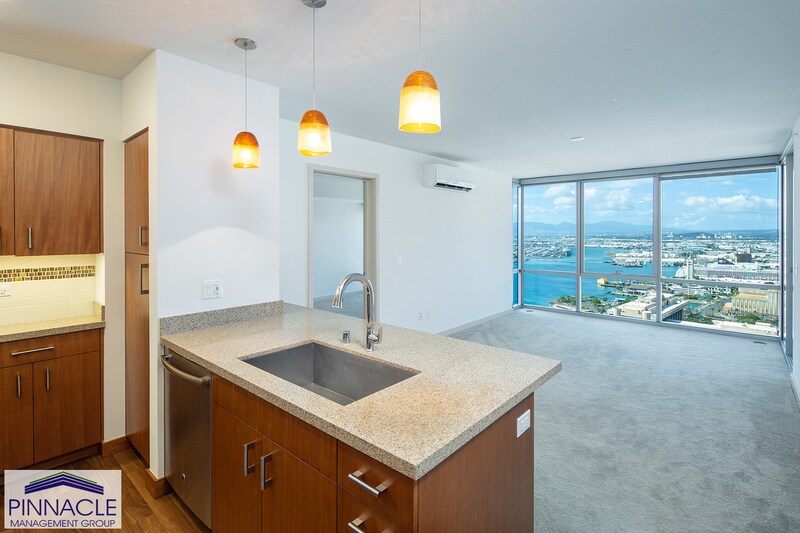 Foto principal - 555 South St