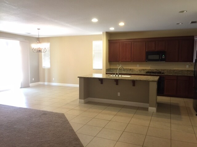 Building Photo - 42544 Tango Ct