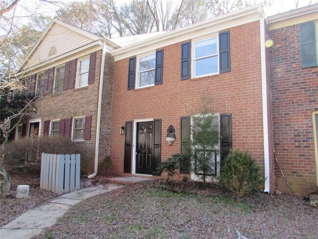 Foto del edificio - 1716 Twin Brooks Dr SE