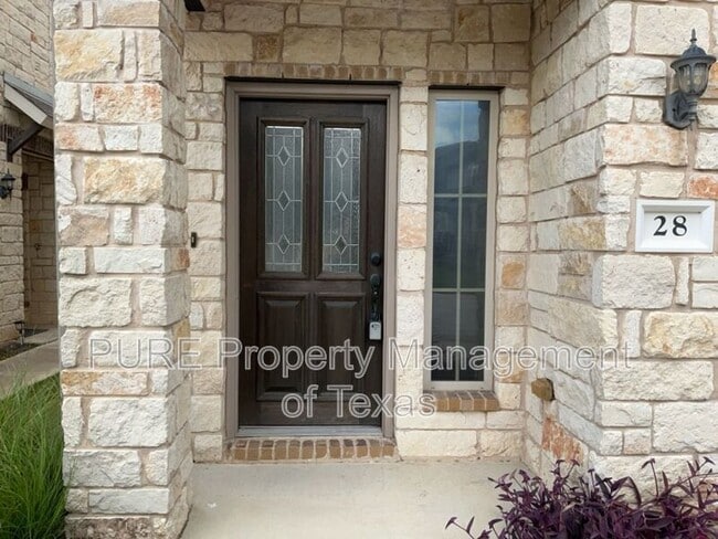 Building Photo - 2105 Town Centre Dr