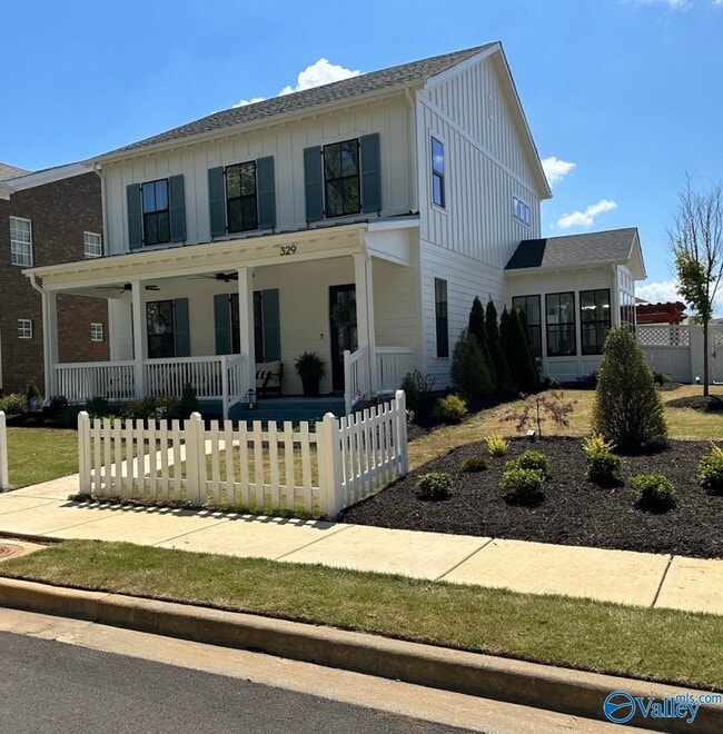 Building Photo - 329 Clift Home Pl Dr