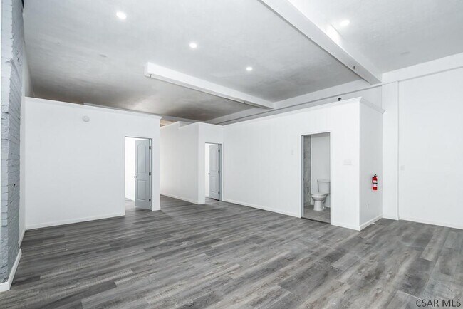 Foto del edificio - 215 Franklin St
