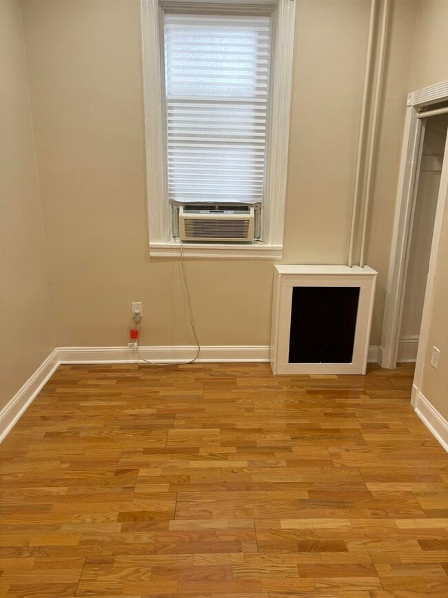 Foto del edificio - 320 36th St