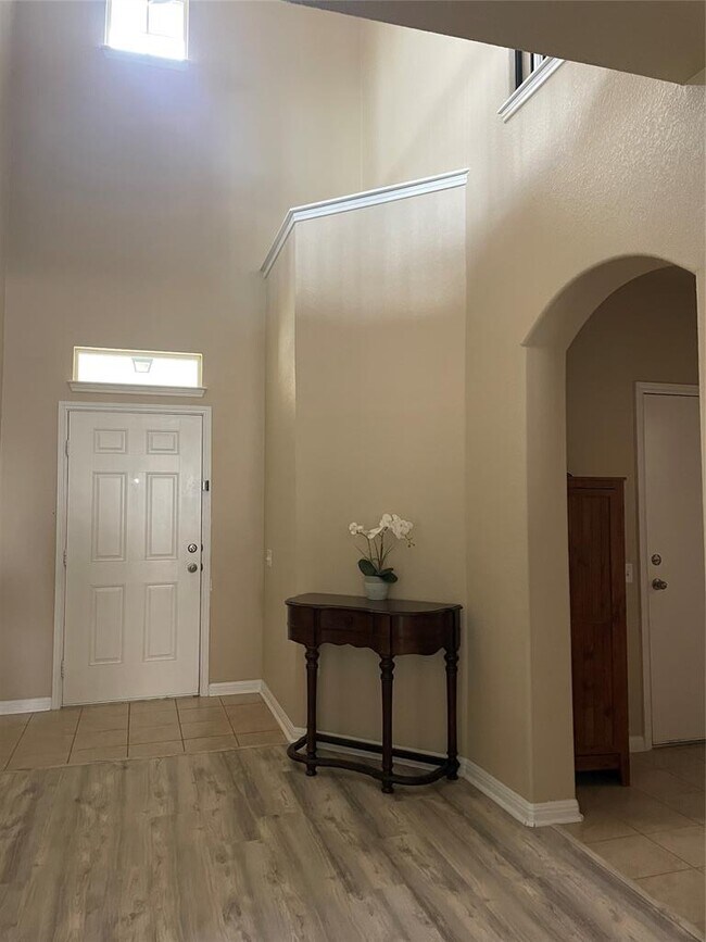 Building Photo - 13724 Harrisglenn Dr