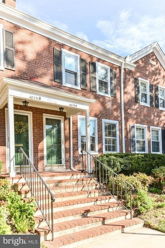 Photo - 4875 28th St. S.