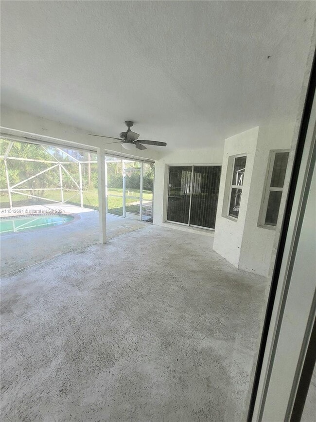 Building Photo - 15353 83rd Ln N