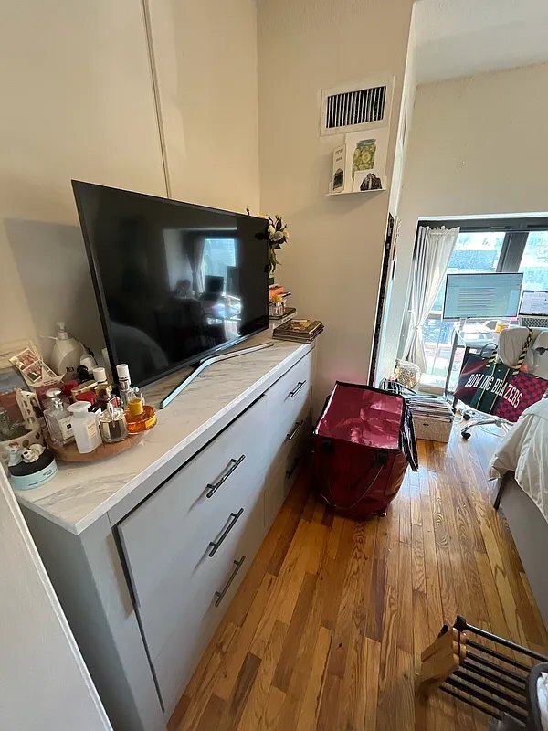 Foto del edificio - 160 Bleecker St