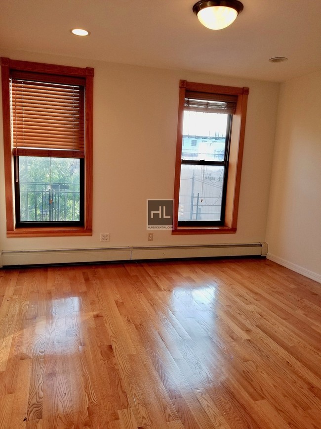 Building Photo - 121 3rd St