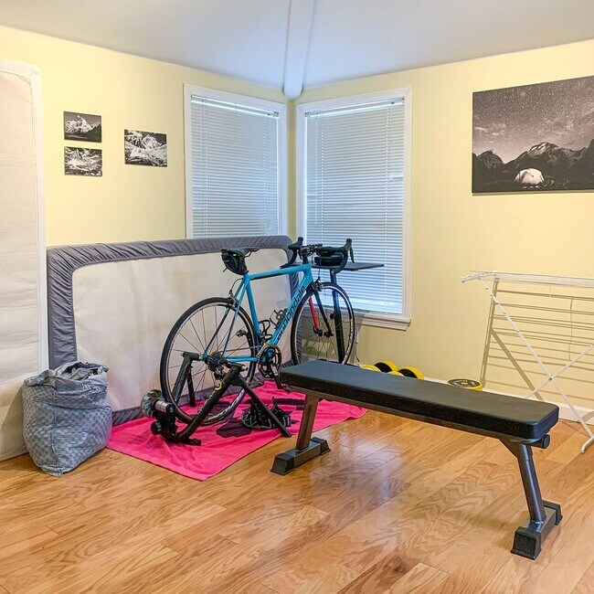 Foto del edificio - Fremont townhouse in prime location!!!