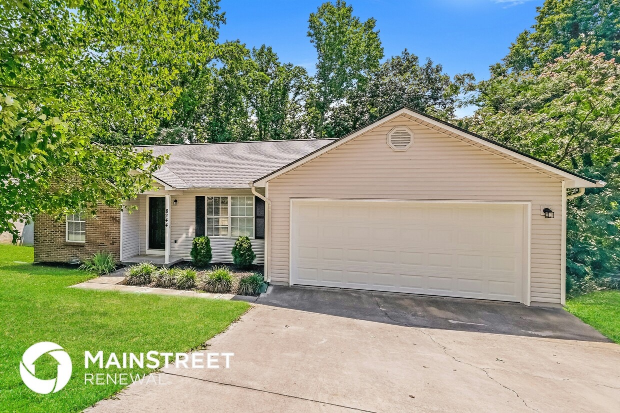 Foto principal - 8244 Oak Terrace Ln