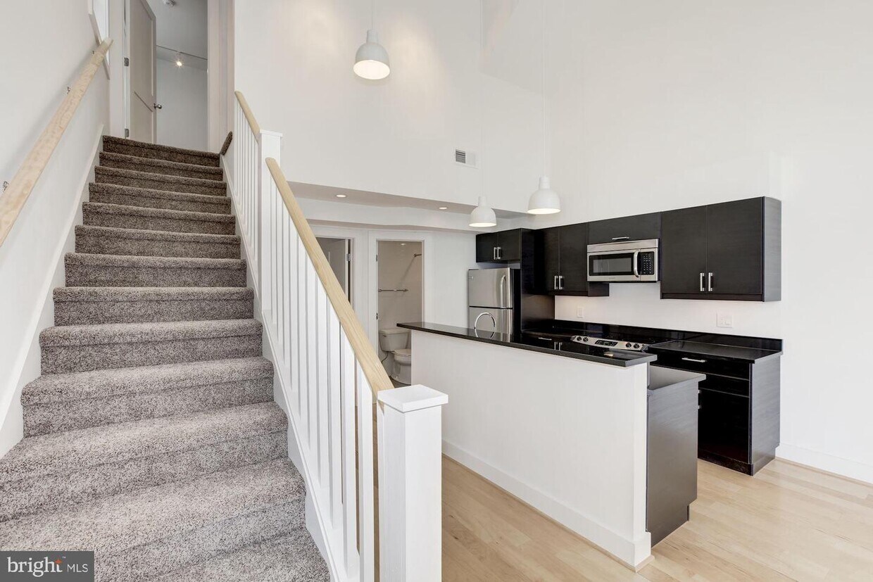 Foto principal - 215 Upshur St NW