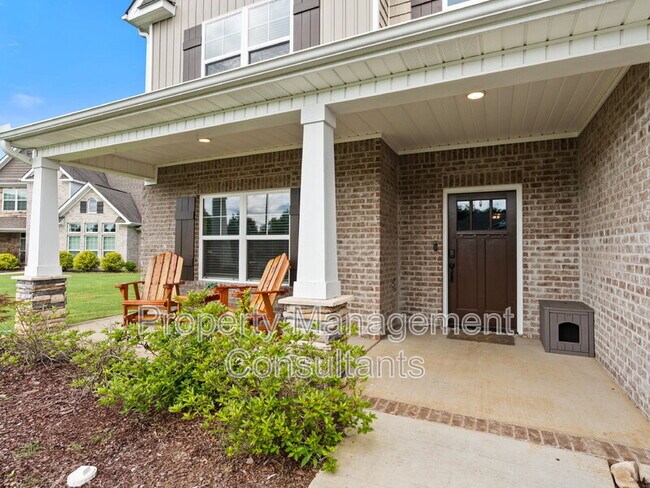 Foto del edificio - 14735 Commonwealth Dr