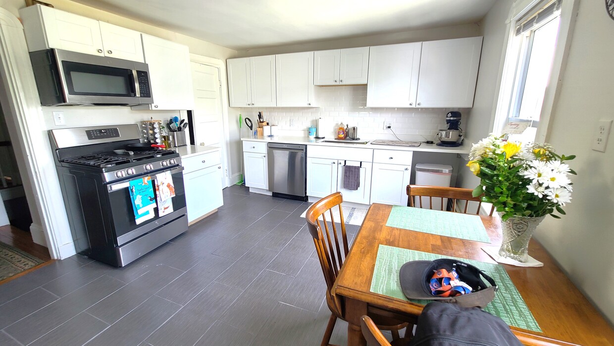 Foto principal - 114 Highland Rd