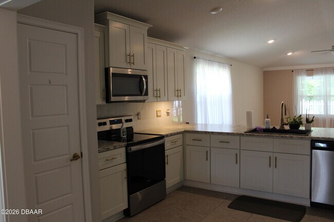 Foto del edificio - 25 Rivertown Rd