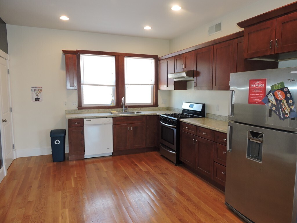 Foto principal - 95 Columbia St