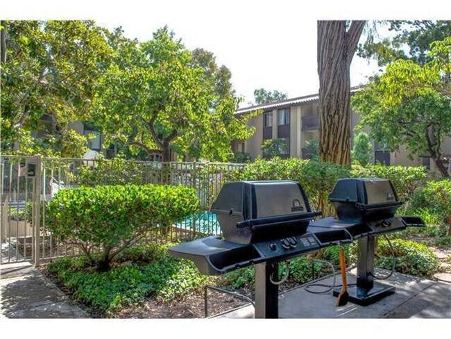 Building Photo - Large Studio in The Plaza Condominium Comp...