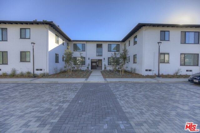 Building Photo - 1574 Yosemite Dr