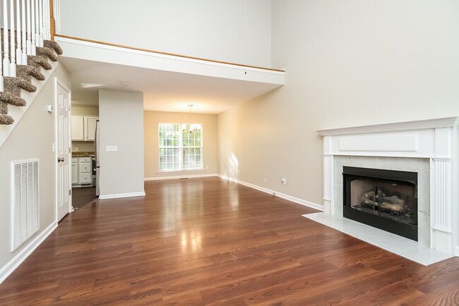 Building Photo - 131 Braxton Ln E