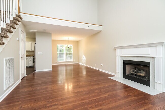 Foto del edificio - 131 Braxton Ln E