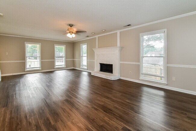 Foto del edificio - 2703 Misty Woods Cove N