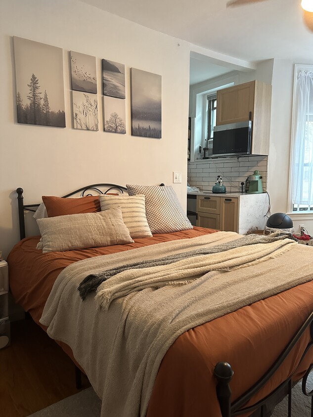 Foto principal - 65 Burbank St