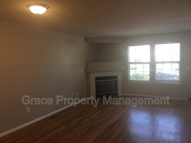 Foto del edificio - 3006 W 107th Pl