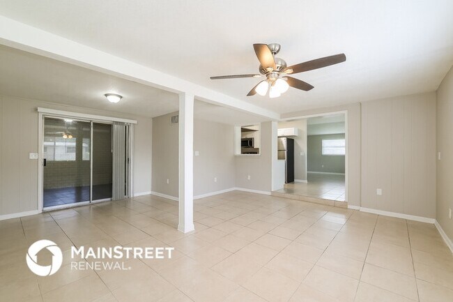 Foto del edificio - 502 Glad Rd