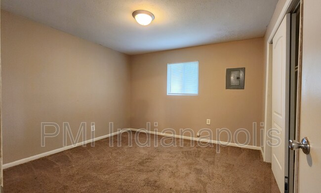 Foto del edificio - 6242 Eastridge Dr