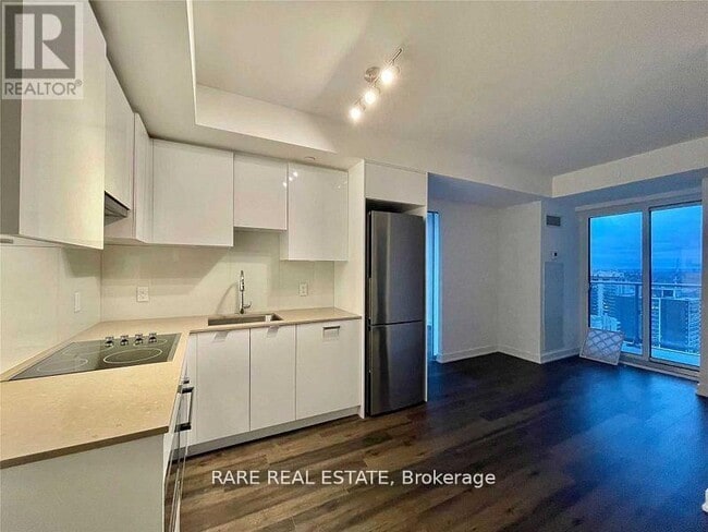 Building Photo - 195 Redpath Ave