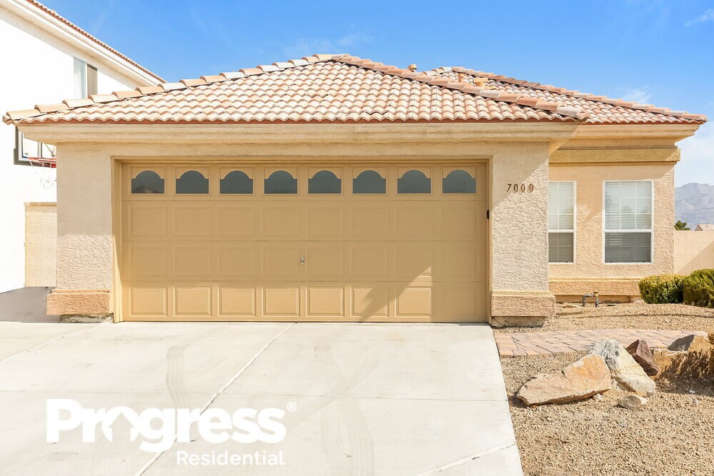 Primary Photo - 7000 Glass Slipper Ct