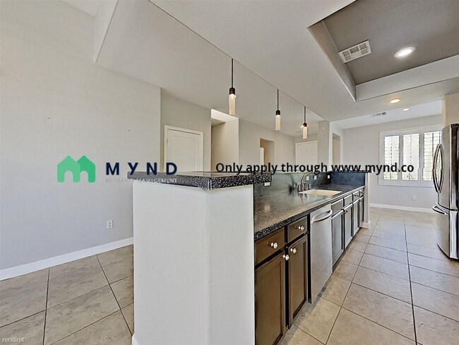 Foto del edificio - 660 Peachy Canyon Cir