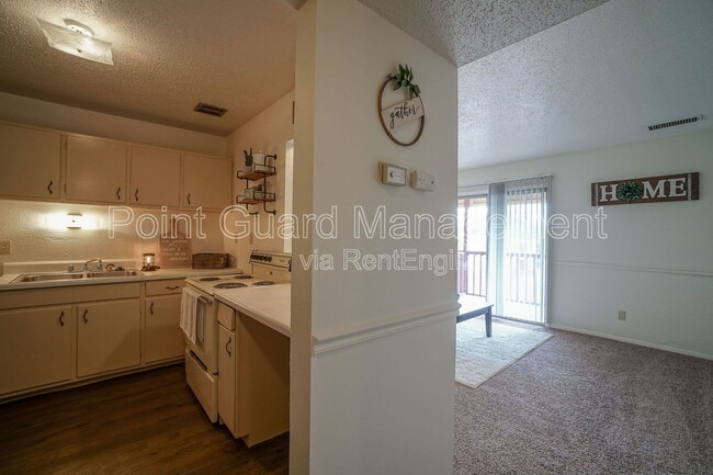 Building Photo - 1508 Oxford Pl